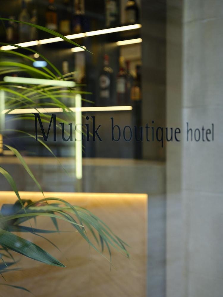 Musik Boutique Hotel Барселона Екстериор снимка